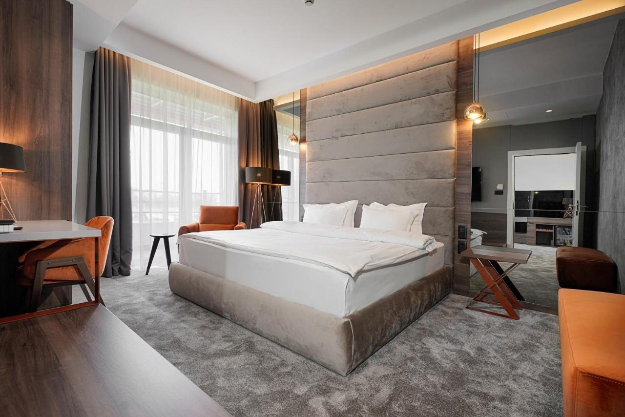 Hotel Srbija Lux Stara Pazova Luaran gambar