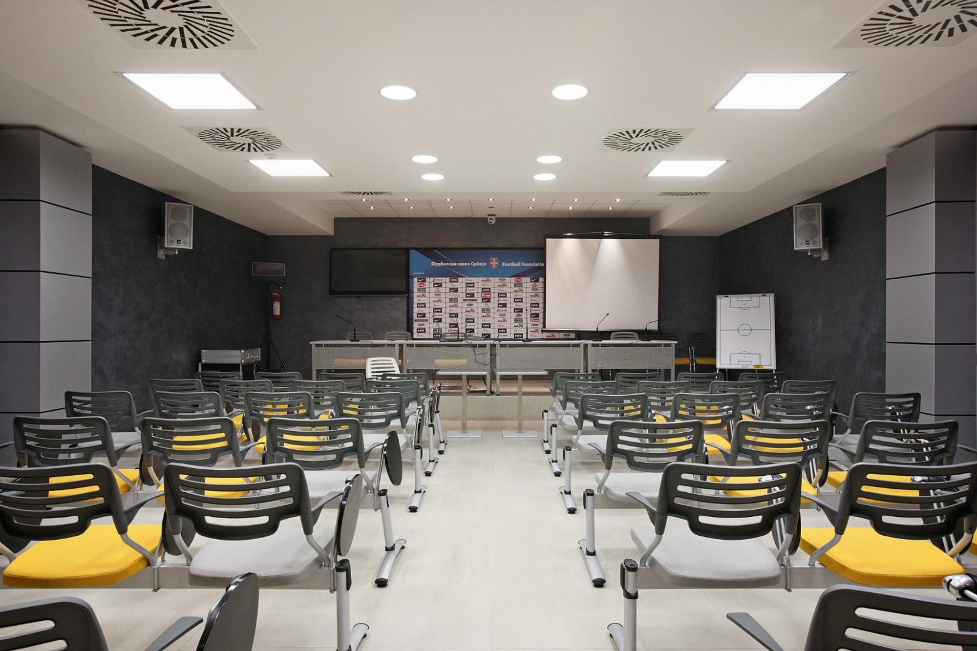 Hotel Srbija Lux Stara Pazova Luaran gambar